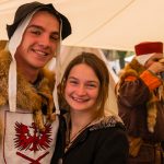 Lebendiges Mittelalter auf den Wiesen am Chiemsee im Seepark Bernau – Felden