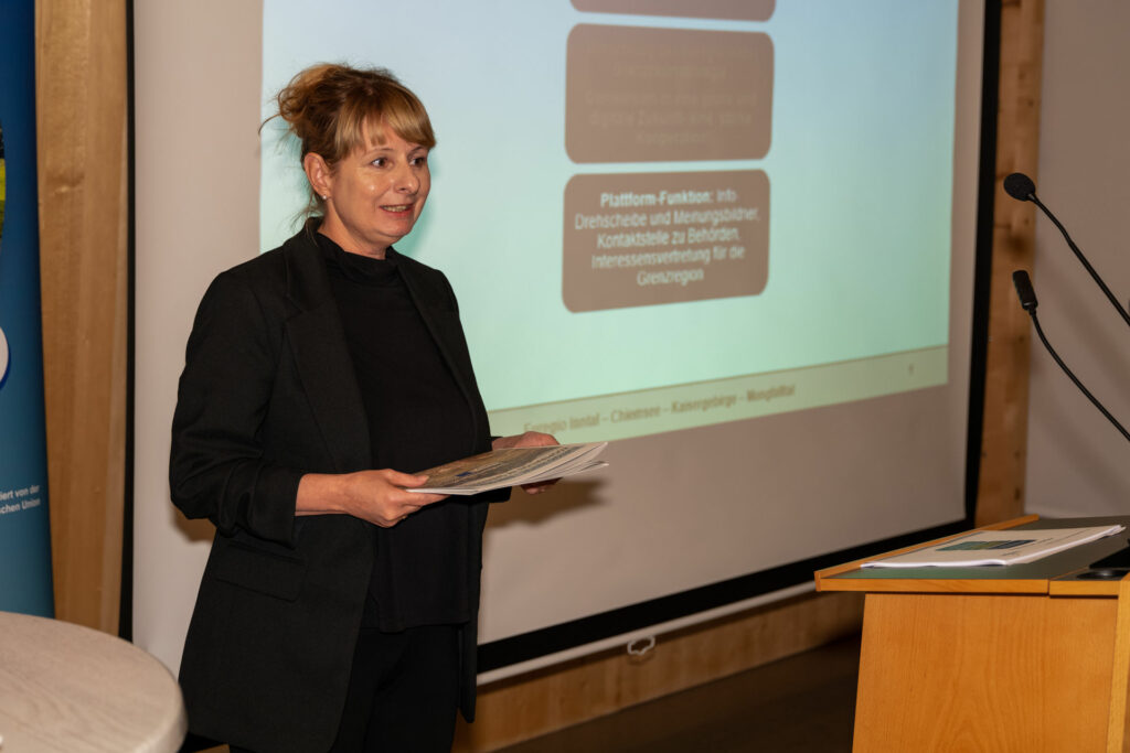 Frau Esther Jennings, Geschäftsfüherin der Euregio - Inntal