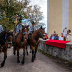 Traditioneller Leonhardiritt in Nußdorf