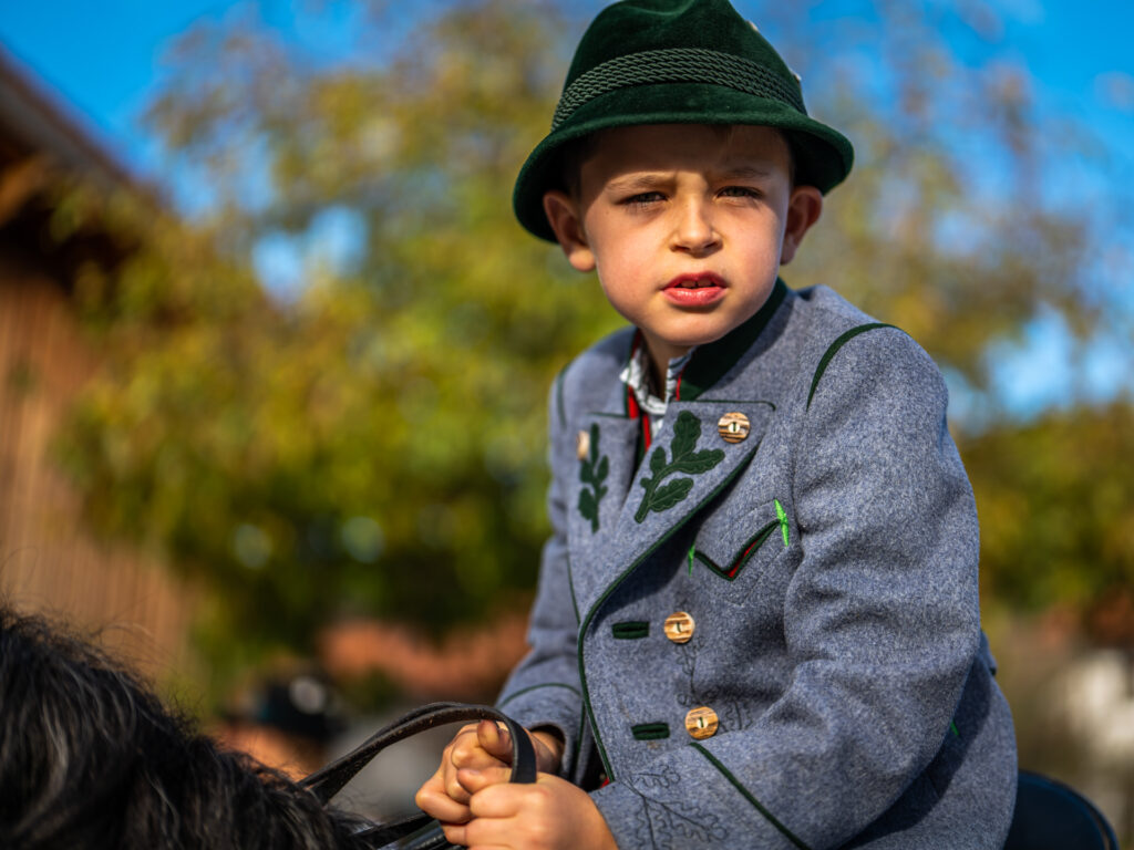Traditioneller Leonhardiritt in Nußdorf