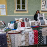 Herbstlicher Marktzauber in Neubeuern: Ein Bummel durch bayerische Vielfalt von Handwerk, Mode und Kulinarik