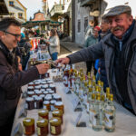 Herbstlicher Marktzauber in Neubeuern: Ein Bummel durch bayerische Vielfalt von Handwerk, Mode und Kulinarik