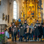 Festliches Adventsingen auf dem Samerberg verzaubert Groß und Klein