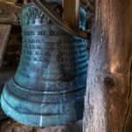 Die Glocken der Dorfkirche St. Peter in Steinkirchen: Eine Zeitreise durch Freud und Leid