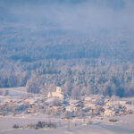 Ein Wintermärchen auf dem Samerberg: Magische Momente in verschneiter Idylle