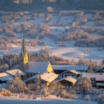 Ein Wintermärchen auf dem Samerberg: Magische Momente in verschneiter Idylle