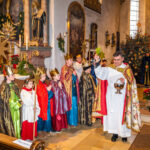 43 Sternsinger aus dem Samerberg auf dem Weg für Kinder in Not